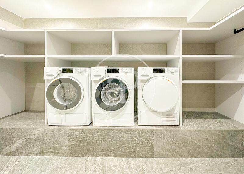 Foto a0a9add5-05d8-4425-be83-a7fc006838f2. Casa amb calefacció aparcament piscina a Montgat