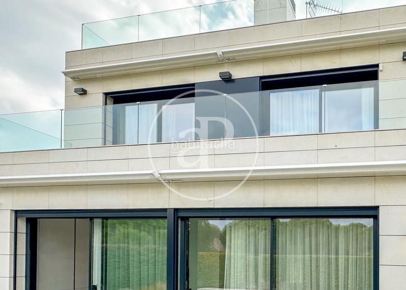 Foto f5d63a44-5bb3-4333-ae95-37a1f734dab1. Casa amb calefacció aparcament piscina a Montgat