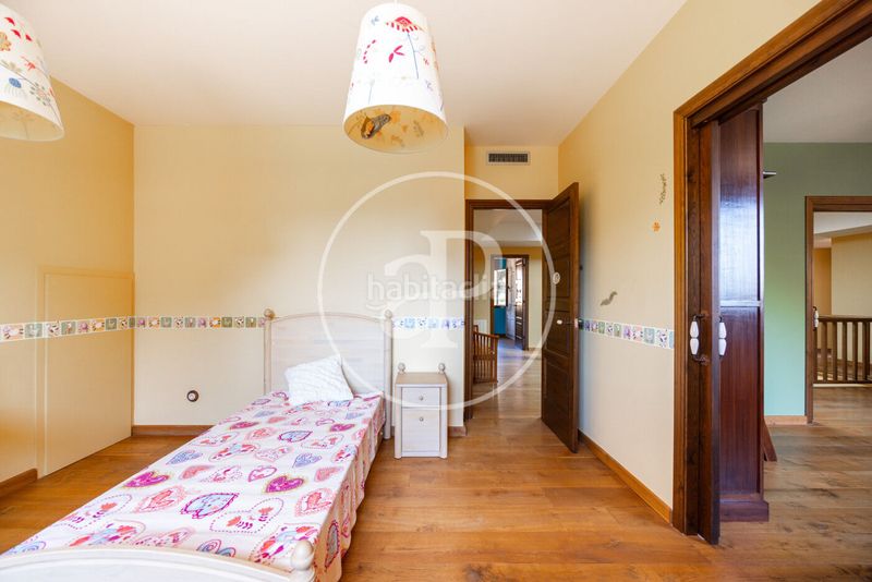 Foto 3aba0b29-bf0d-4e45-96d3-e0b9a719ecd7. Casa amb calefacció aparcament a Nucli Urbà Argentona