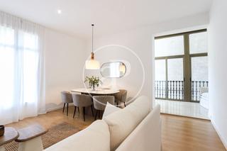 Miete Etagenwohnung  Carrer de pau claris. Vivienda amueblada junto paseo de gracia
