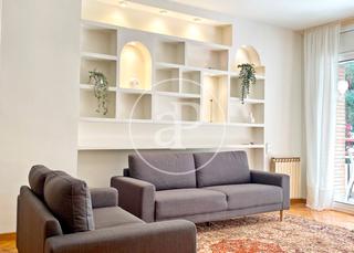 Miete Etagenwohnung  Calabria. Piso en alquiler en calle calabria
