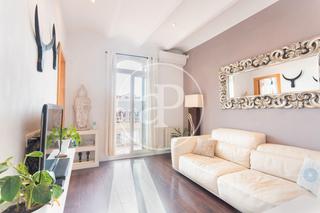 Miete Etagenwohnung  Carrer de la diputació. Piso en alquiler en sagrada familia