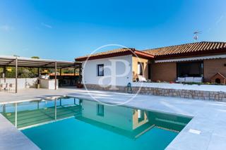 Casa a El Puig. Chalet independiente en venta en el puig