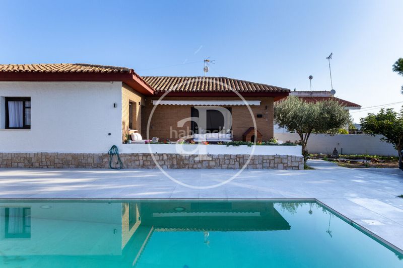 Foto 09cbee52-e654-4055-9d69-38dd9cb00182. Casa chalet independiente en venta en el puig en Centro-El Castillo Sagunt