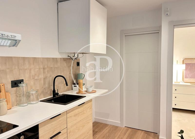 Foto 63ea8917-c01c-4335-9b5c-c8e62f7e57c1. Affitto loft con riscaldamento in Vila de Gràcia Barcelona