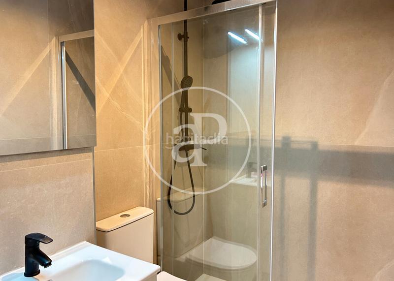 Foto 259bbc6e-332e-48e4-9333-0d491e23b6b7. Alquiler loft estudio en alquiler en vila de gracia en Barcelona