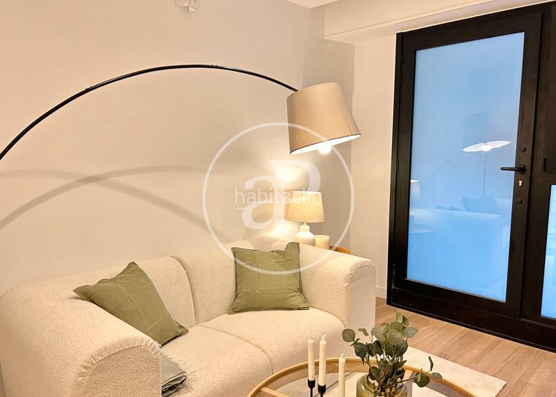 Foto b2a3ea90-b143-45ba-9cf5-3f46bf3fe750. Alquiler loft estudio en alquiler en vila de gracia en Barcelona