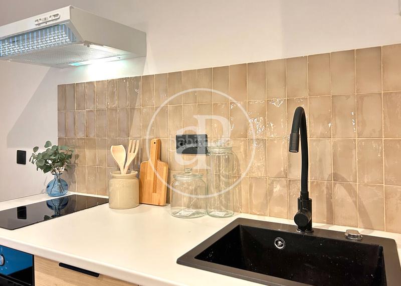 Foto 497c849a-2d6d-40fc-a351-661b47d8f33f. Rent loft with heating in Vila de Gràcia Barcelona