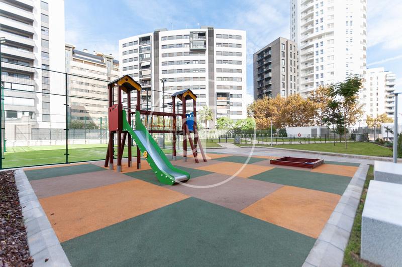 Foto 3cc1575f-4e60-4858-a4b1-8762f5ff550b. Flat with heating parking in La Punta Valencia