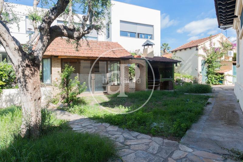 Foto 034d6701-efb3-40eb-8024-76dcba47b84d. House with heating parking in Centre Sant Just Desvern