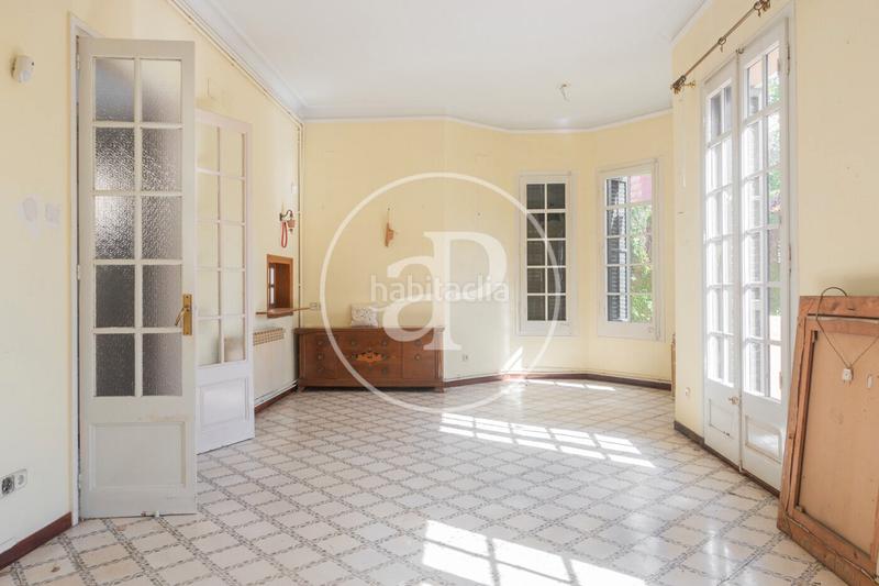 Foto d6be55cb-8493-47ae-9c5b-de166cac7bd7. House with heating parking in Centre Sant Just Desvern