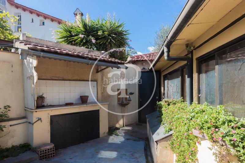 Foto ed3a80e3-9678-434f-bde1-134a128b823f. House with heating parking in Centre Sant Just Desvern