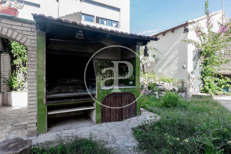 Foto f1f19203-1216-4f40-9a84-68de2eb96429. House with heating parking in Centre Sant Just Desvern