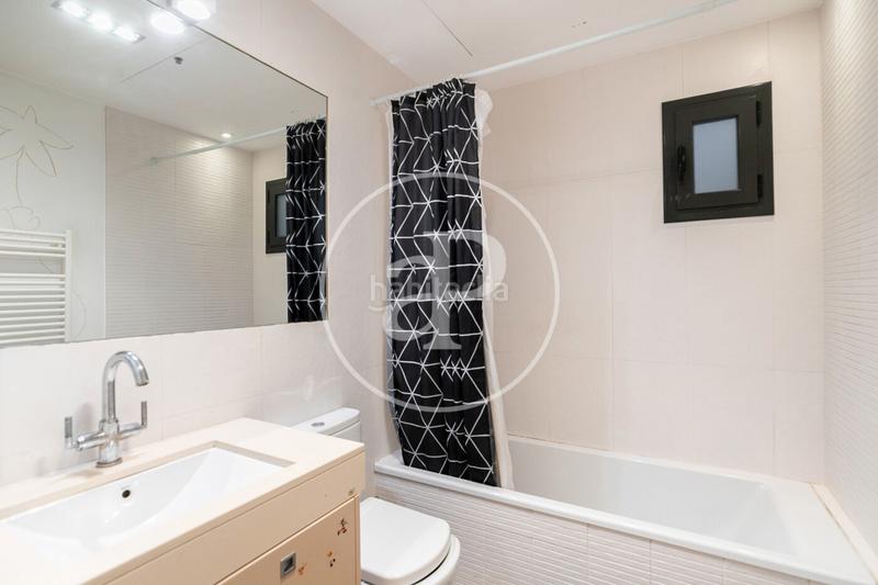 Foto c401e581-1c47-4d78-bbbe-3a73620df3f3. Pis amb calefacció a La Nova Esquerra de l´Eixample Barcelona