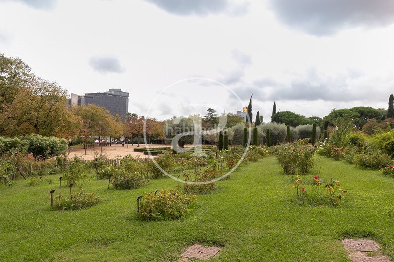 Foto c3fd186e-4965-48e4-94b6-cf6d4ec226bd. Terreno residenziale in Pedralbes Barcelona