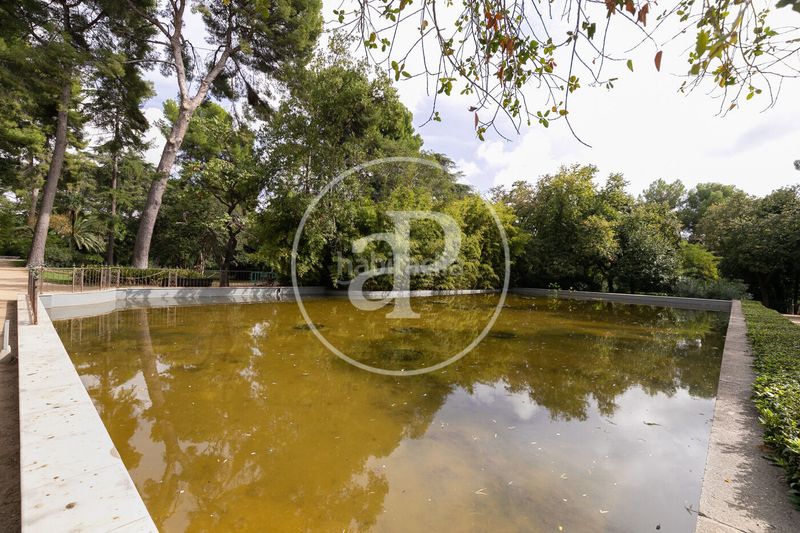 Foto fbc4d0c4-7d37-4dda-bb2c-5499c83bfd48. Terreno residenziale in Pedralbes Barcelona