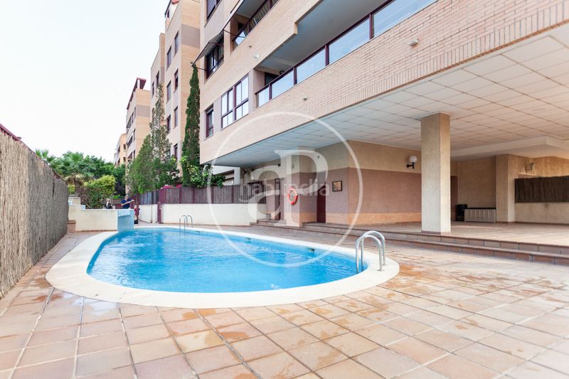 Foto 444f0061-32fa-4f6c-9a20-8d8130084587. Àtic amb calefacció piscina a Sant Pau Valencia