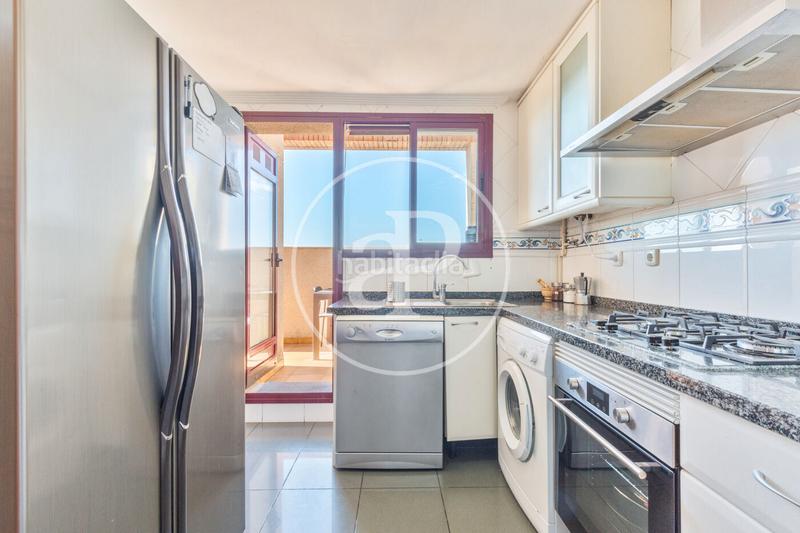 Foto a1ba602a-c346-43af-8379-b2bbd0c2e3d2. Àtic amb calefacció aparcament piscina a Sant Pau Valencia