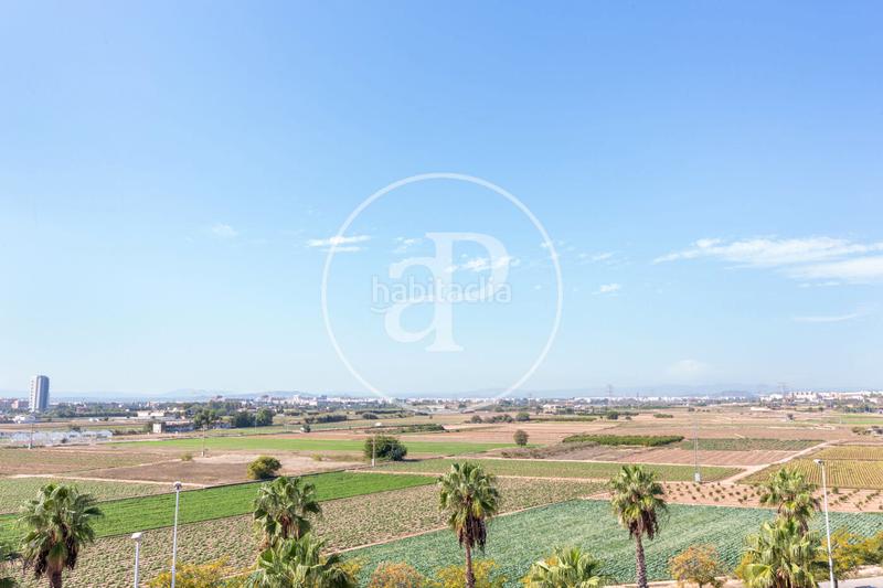 Foto ee42ac52-f83b-48ef-86e0-531df32ebac8. Àtic amb calefacció aparcament piscina a Sant Pau Valencia