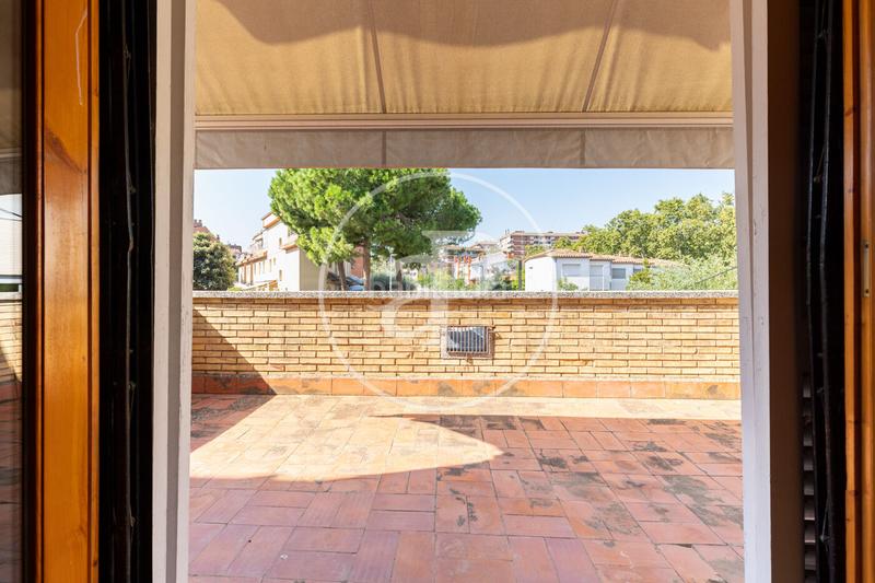 Foto b97e40f3-5e82-44bd-acd4-fabc3db902ac. Casa  en venta en Martinica - Ateneu Cerdanyola del Vallès