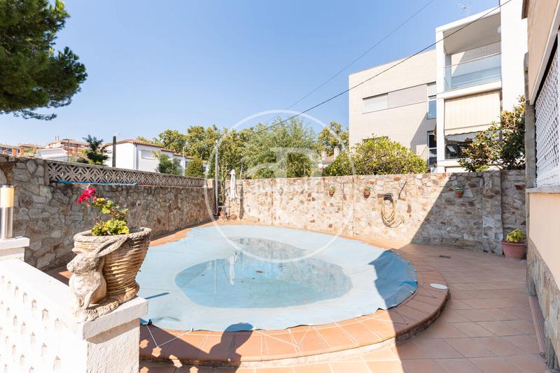 Foto f2d5e6e0-1ebc-41bb-a275-fde06c6dfc91. Haus mit heizung parking pool in Martinica - Ateneu Cerdanyola del Vallès