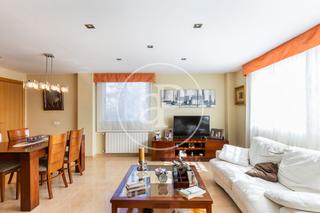 Maison jumelée à Playa. Chalet adosado en venta en burriana