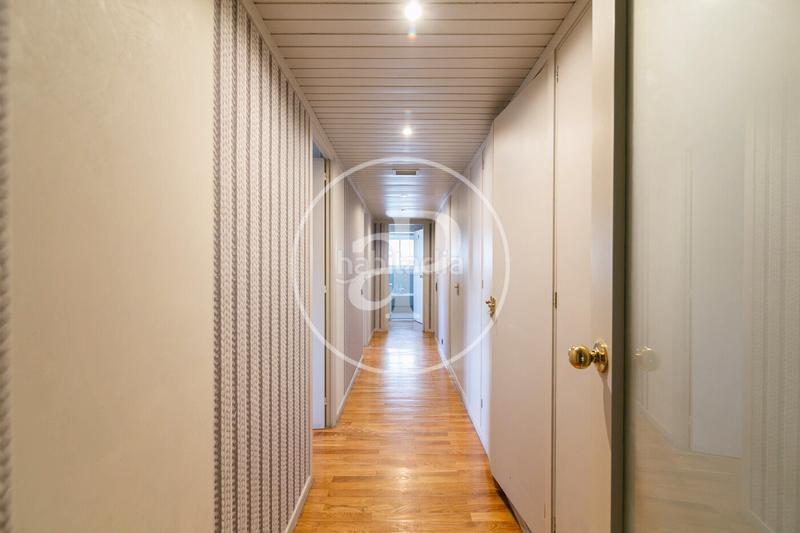 Foto 16acc982-1d25-4846-b68d-ffb9501e2a0a. Lloguer àtic amb calefacció aparcament a Sant Gervasi - Galvany Barcelona