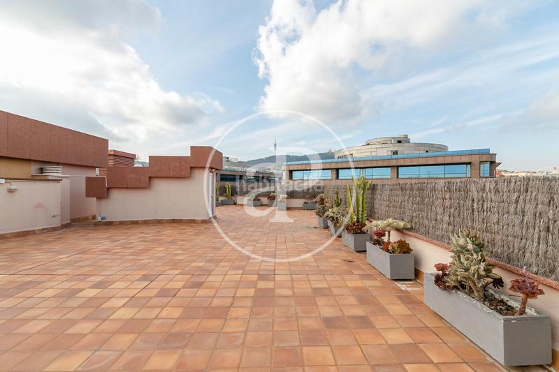 Foto 3f3b637d-26a0-42bd-8e62-4c41316ab8f1. Lloguer àtic amb calefacció aparcament a Sant Gervasi - Galvany Barcelona