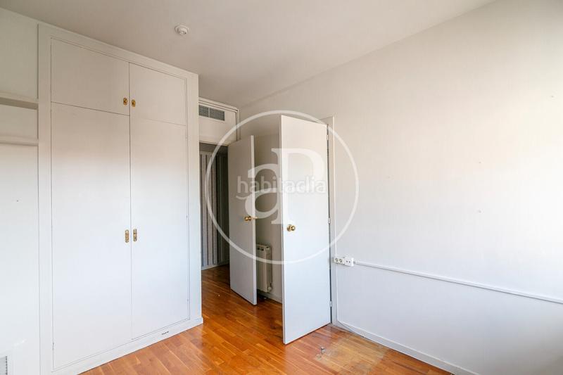 Foto 834db07f-d064-4ca6-8cbc-cb2f2844149c. Lloguer àtic amb calefacció aparcament a Sant Gervasi - Galvany Barcelona