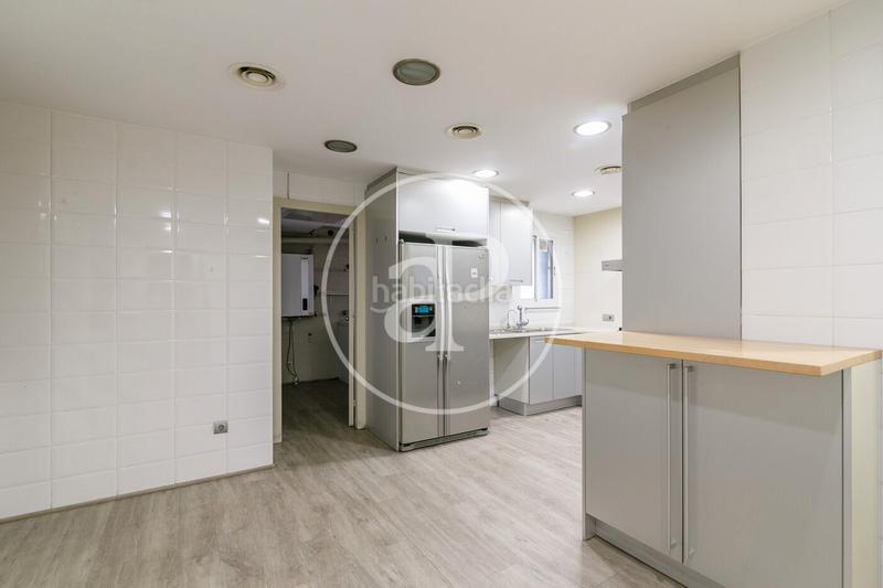 Foto aec6bf08-15c3-4699-87aa-f865d6f9952f. Lloguer àtic amb calefacció aparcament a Sant Gervasi - Galvany Barcelona