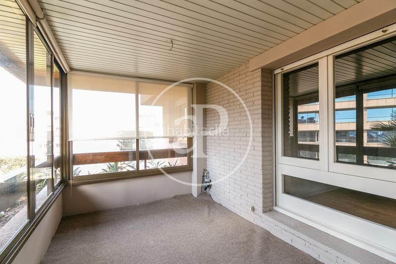 Foto c08babd4-b091-4515-99b3-82548b4b018f. Lloguer àtic amb calefacció aparcament a Sant Gervasi - Galvany Barcelona