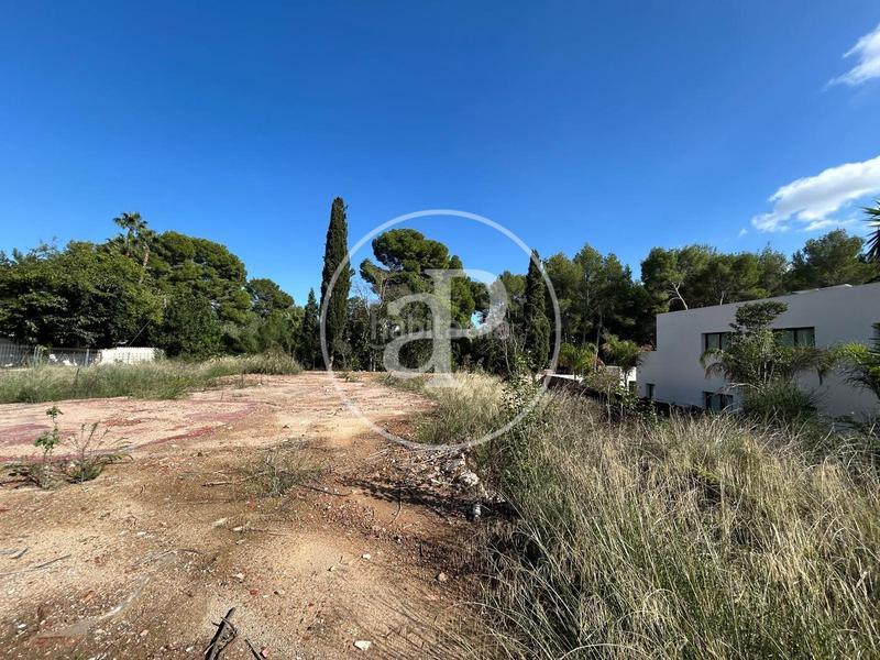 Foto bd409f89-507e-4176-a0c5-bd737c18cc9a. Residential plot in La Cañada Paterna