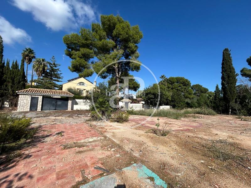 Foto a0ed0da5-301b-4a56-b5fc-de3a823a1117. Terreno residencial en La Cañada Paterna