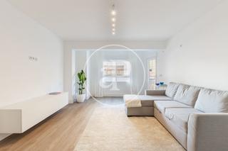 Piso en Mont Olivet. Piso en venta en barrio en corts