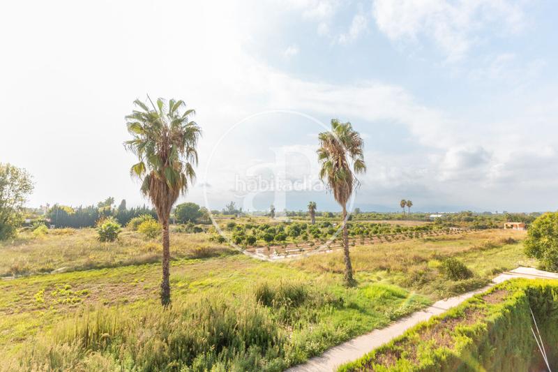 Foto 15e3245f-fd84-4603-a73c-be37581226a5. Casa amb calefacció aparcament piscina a Playa Burriana