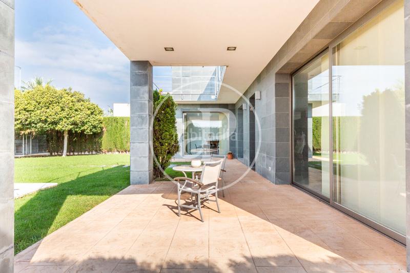 Foto 7bc750f9-83fb-43cf-8002-0347ea1714ec. Casa amb calefacció aparcament piscina a Playa Burriana