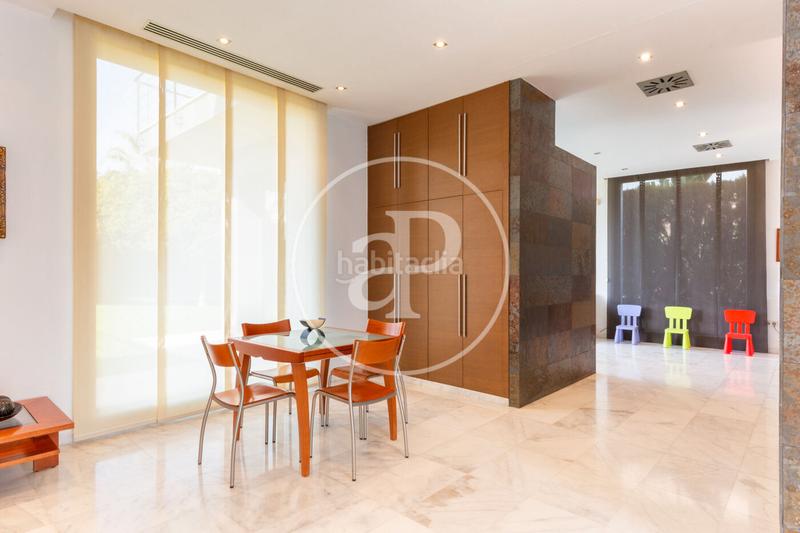 Foto d59f9b23-eac7-48ea-9841-38d54c589363. Casa amb calefacció aparcament piscina a Playa Burriana