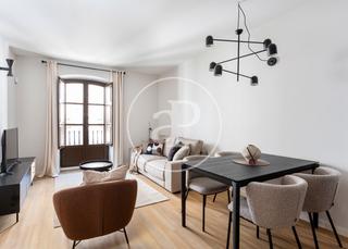 Location Appartement  Carrer d'en serra. Piso en alquiler en el gotico