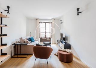 Rent Flat  Carrer d'en serra. Piso en alquiler en el gotico