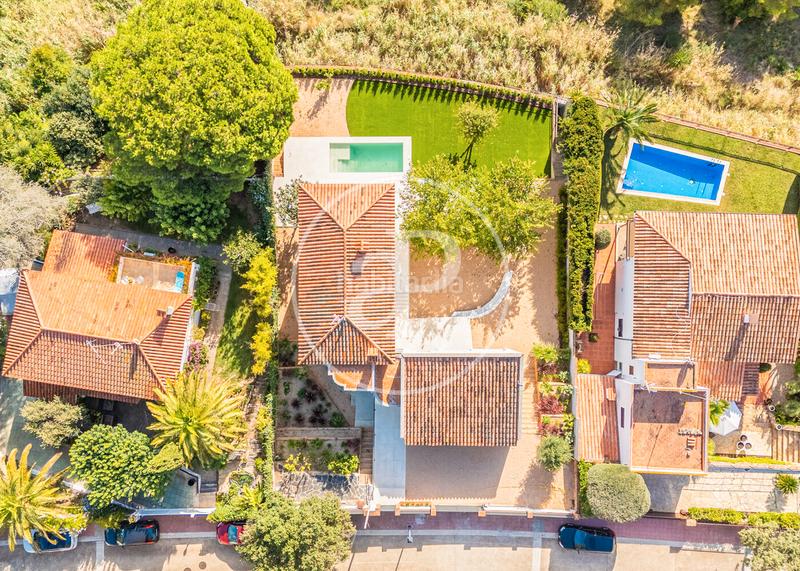 Foto 4bf8bf32-82e6-43a4-a372-b69a76459cc3. House with heating parking pool in Urbanitzacions Arenys de Mar