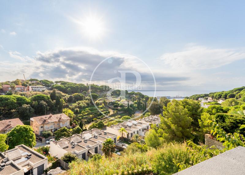 Foto 764deb8b-c2c4-4338-8fa0-2c92f74bc7f1. House with heating parking pool in Urbanitzacions Arenys de Mar