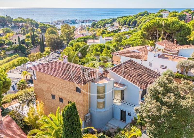 Foto c6868701-580f-4511-843c-dd6165d41c74. House with heating parking pool in Urbanitzacions Arenys de Mar