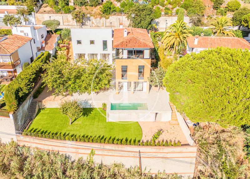 Foto f5f5d19d-c6be-45ab-98d9-48a01371ecd4. House with heating parking pool in Urbanitzacions Arenys de Mar