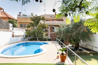 Maison  Carrer marquès de monistrol. Casa en venta en sant just desvern