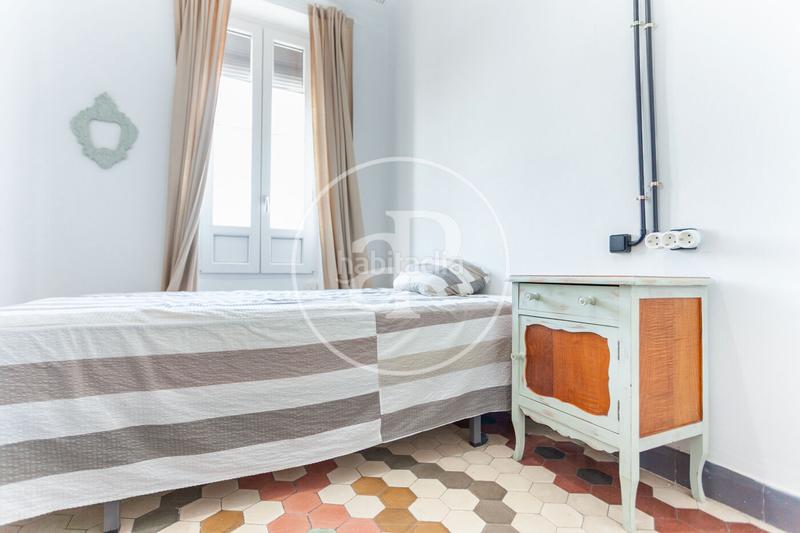 Foto 919dffbc-182f-4318-abce-1d3448f58616. Rent flat with heating in En Corts - Doctor Waksman Valencia