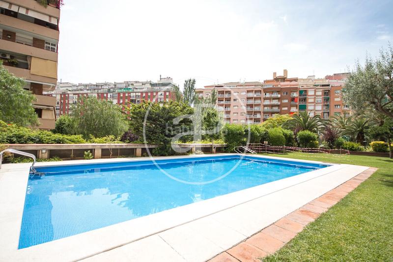 Foto e651bb89-3c62-4e9d-ada9-5dbf9e1bf5e2. Rent flat with heating pool in Sant Ramon - Maternitat Barcelona