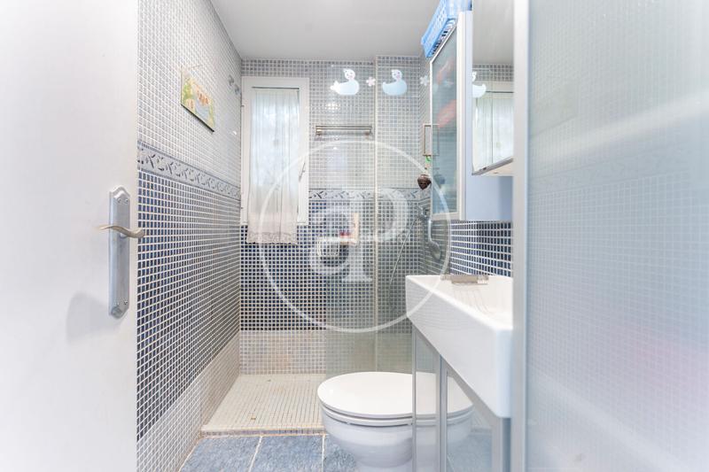 Foto 6bbcc928-184d-43ac-ba79-7eb5e4ea929e. Haus mit heizung parking pool in La Cañada Paterna