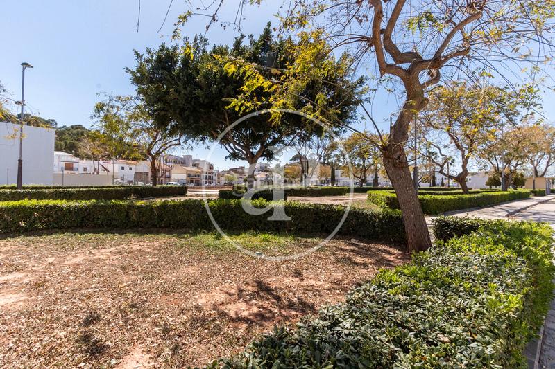 Foto 1cb0defb-d52f-43c9-930e-7499417f8f42. Rent duplex with heating parking pool in Playa del Puig El Puig de Santa Maria