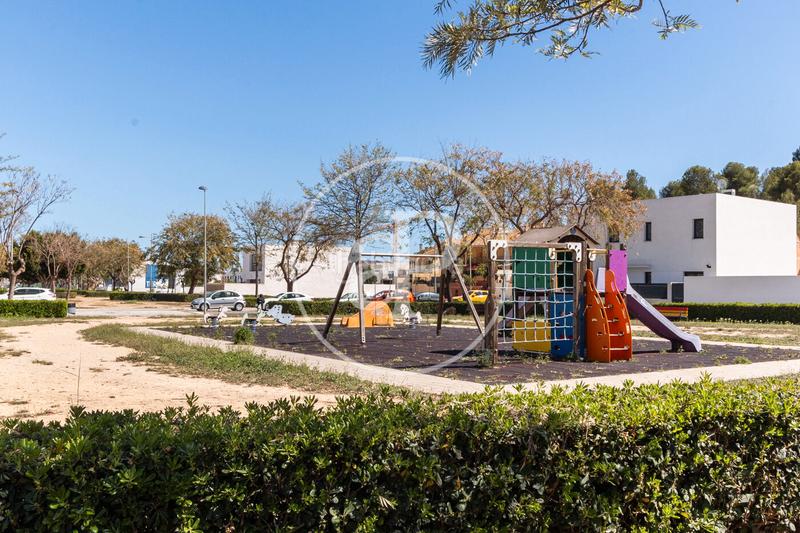 Foto e43d2052-99ce-446f-841b-99b061bd9d2a. Rent duplex with heating parking pool in Playa del Puig El Puig de Santa Maria