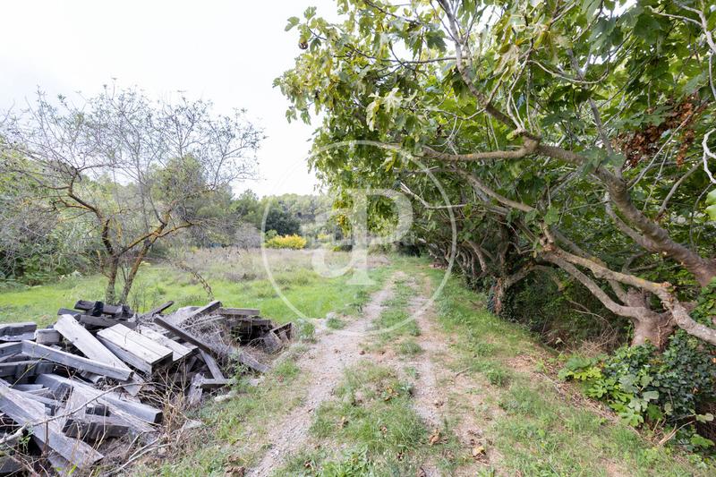 Foto d513469f-5b0f-4fc3-9e5a-490fda502489. Terreno residencial en Sant Muç Rubí